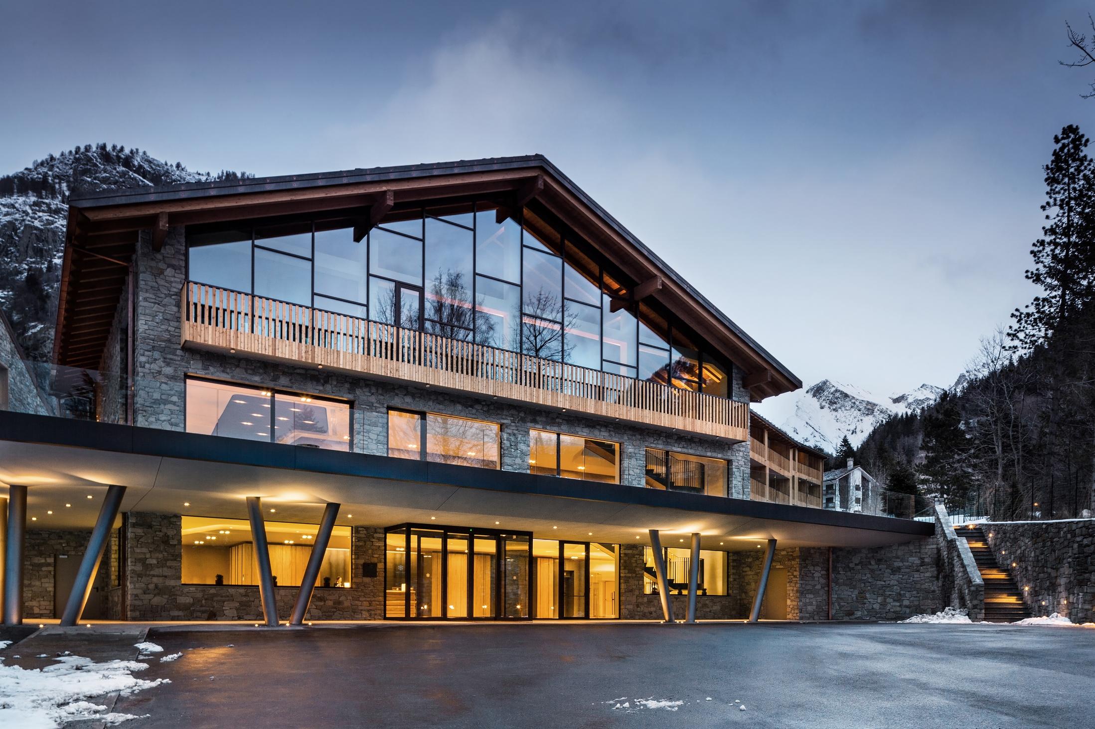 Grand Mont Blanc, By R Collection Hotel 5*