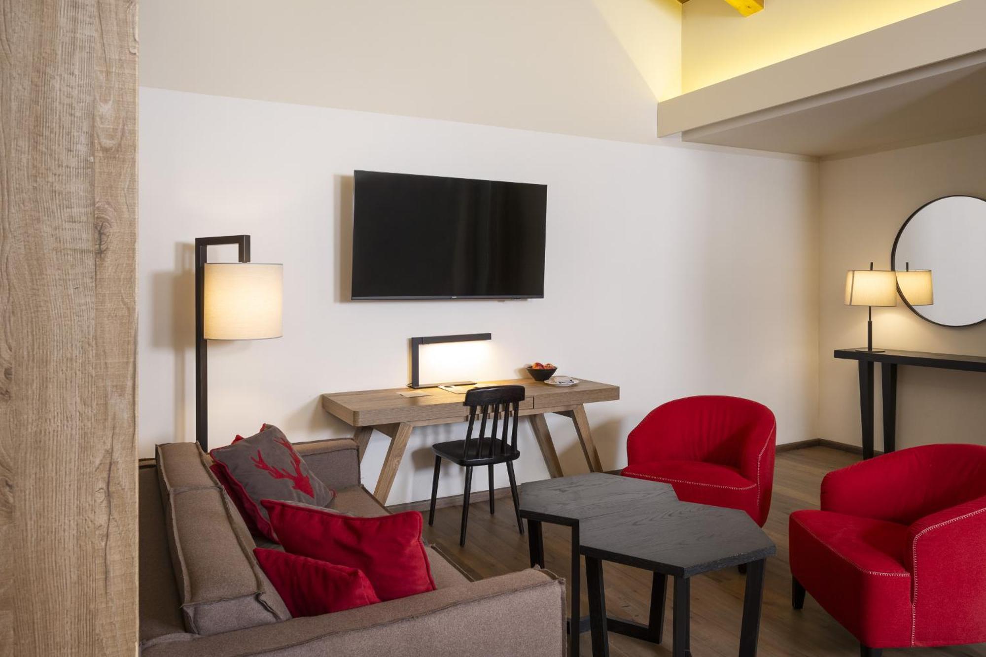 Grand Mont Blanc, By R Collection Hotel Courmayeur