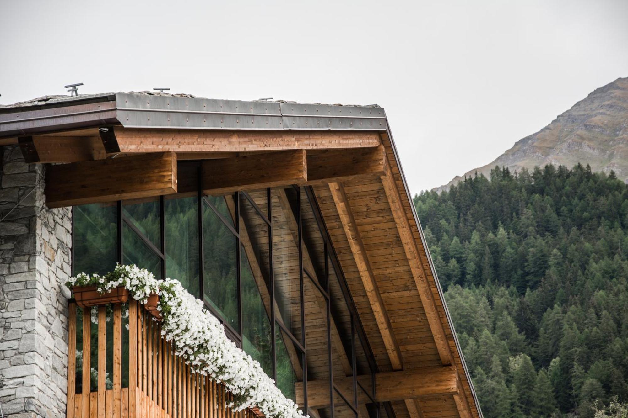 Hotel Grand Mont Blanc, By R Collection Courmayeur
